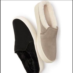 $7️⃣0️⃣ TOMS Fur Slip- Ons